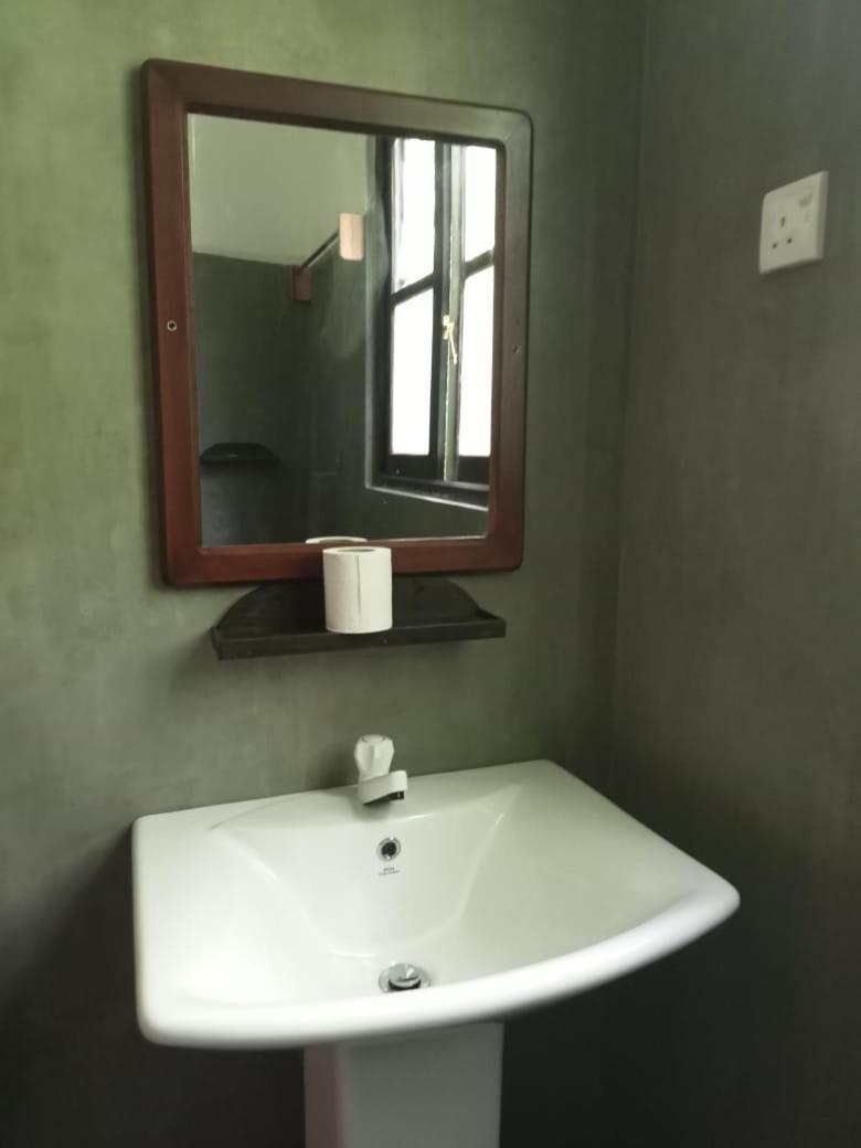 Piumi House Pension Zuid-Dikwella Buitenkant foto